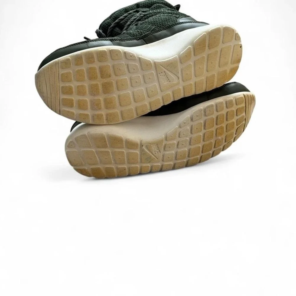 Nike Roshe One‎ Hi Sherpa Winter Boots Olive Green Women's 7.5 Gorpcore